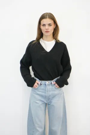 ALPHA WOOL V-NECK PULLOVER