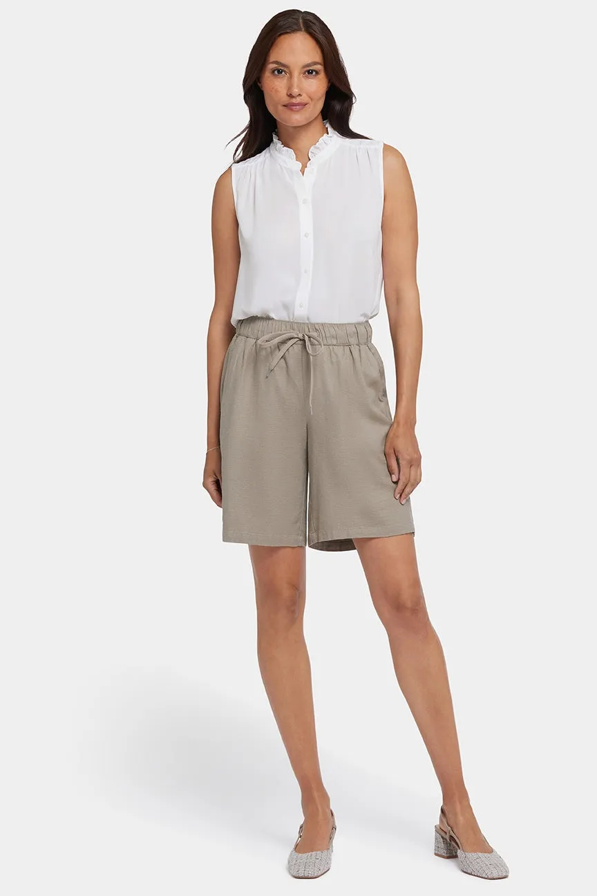 Breezy Bermuda Shorts In Stretch Linen | Saddlewood