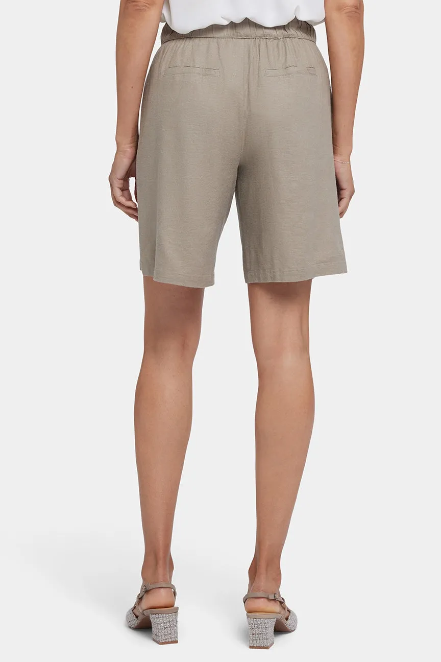 Breezy Bermuda Shorts In Stretch Linen | Saddlewood