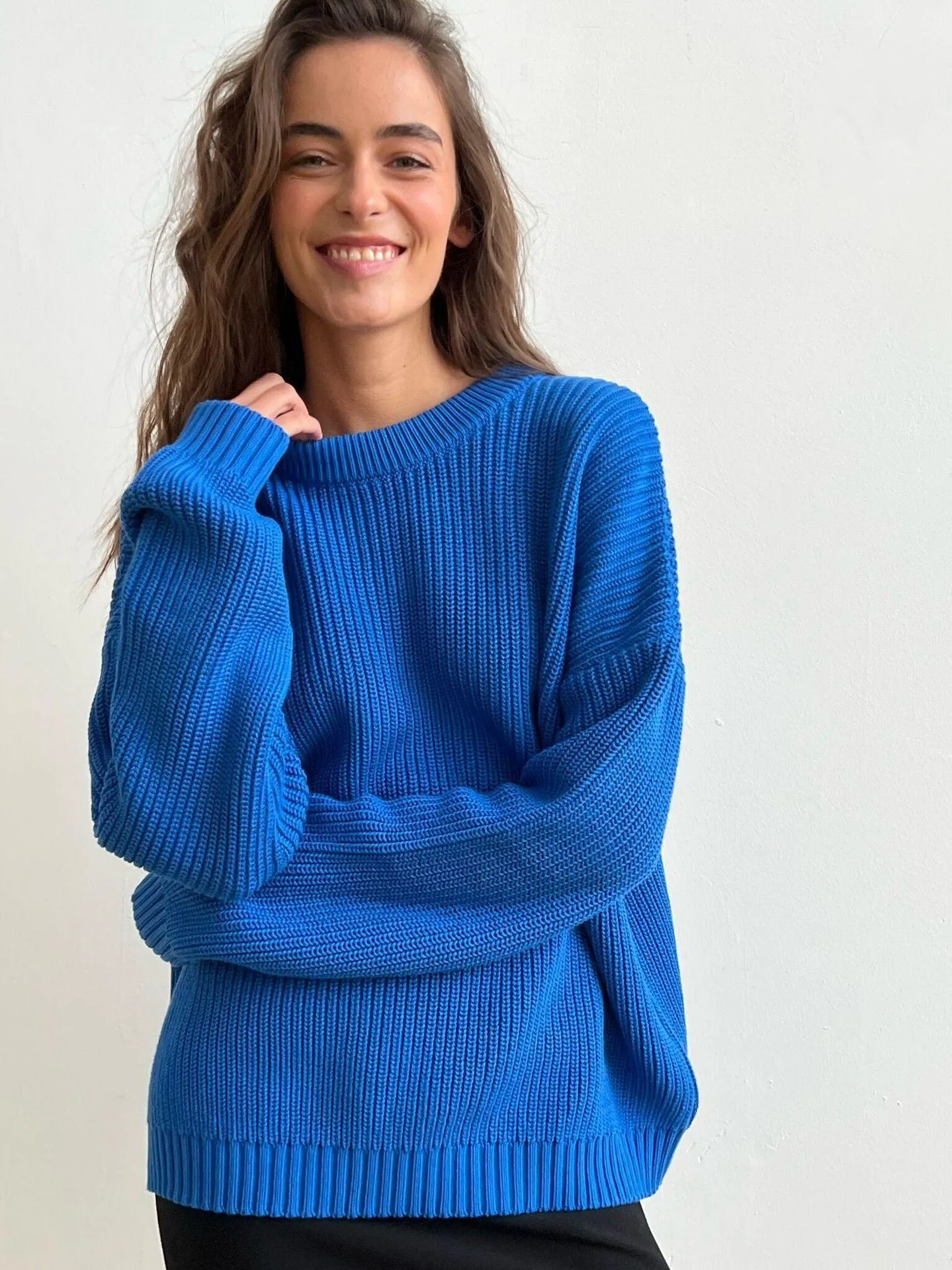 Loose Solid Color Sweater for Casual Comfort