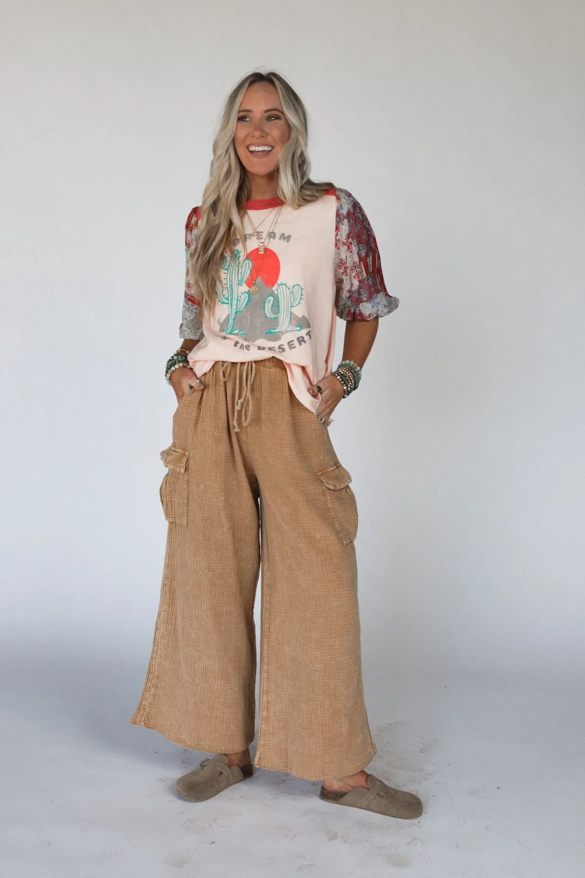 Vibes For Days Pants - Camel